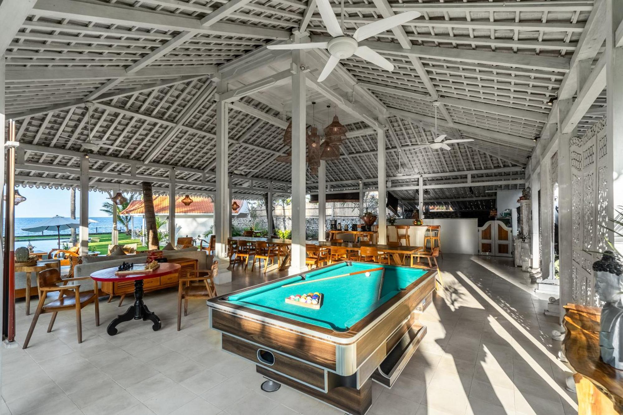 Senang Resort Tianyar Exterior foto