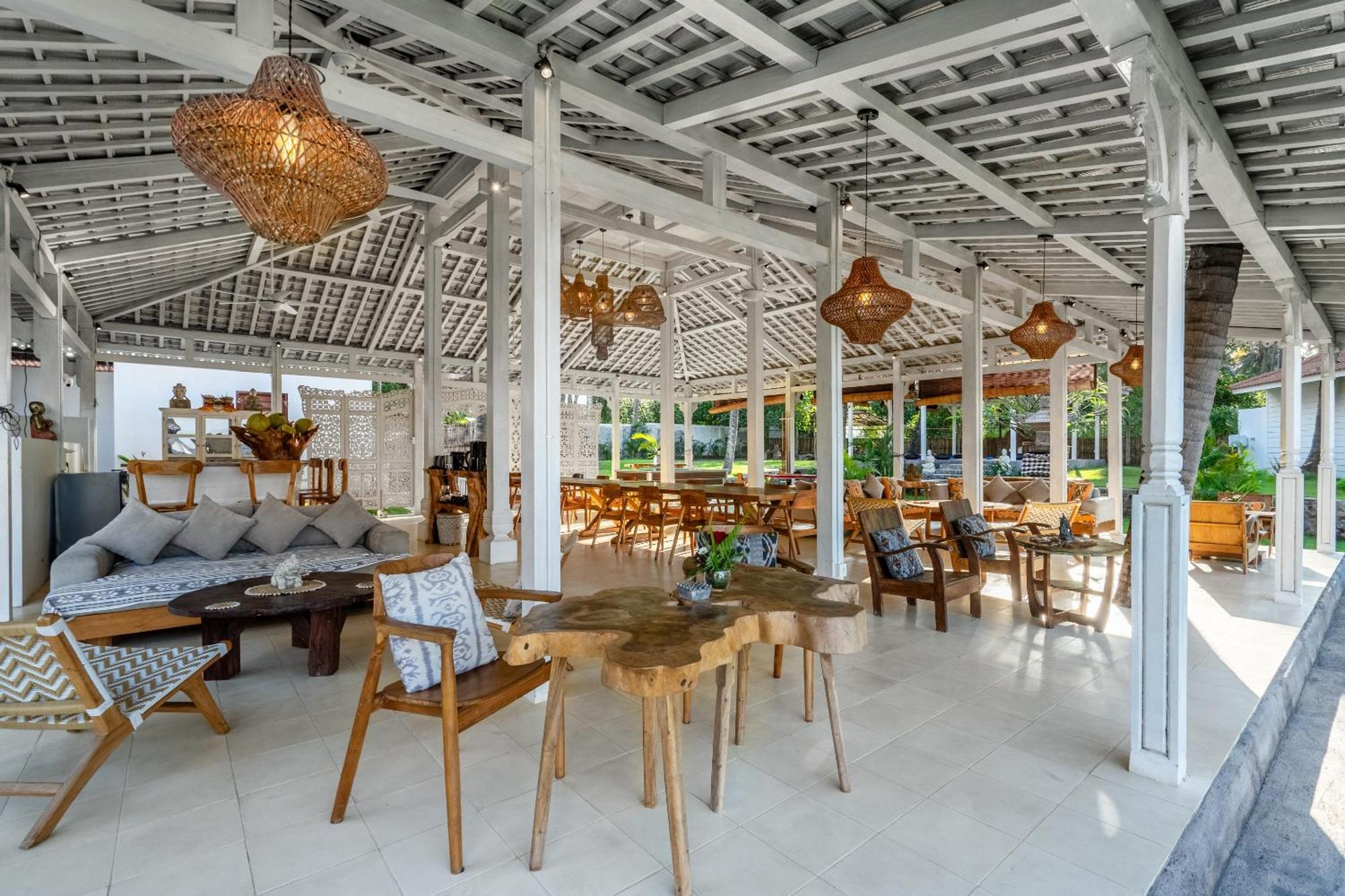 Senang Resort Tianyar Exterior foto
