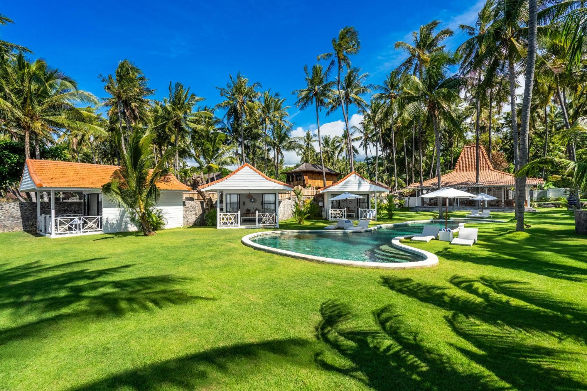 Senang Resort Tianyar Exterior foto